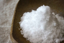 Load image into Gallery viewer, 沖縄北谷の塩 Okinawa Chatan Salt 150g
